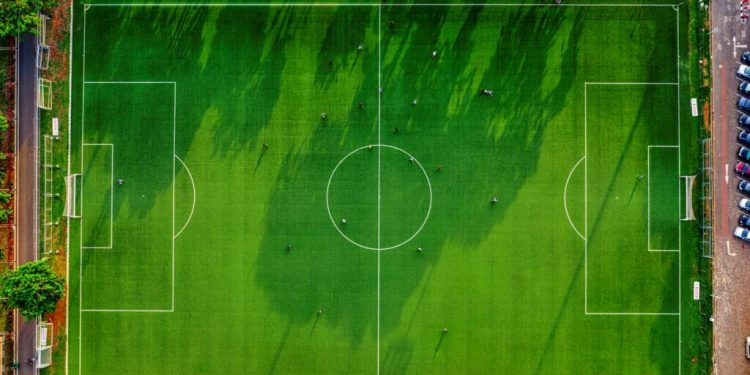 À 7 ans, votre enfant a l’âge pour débuter le football : voici pourquoi