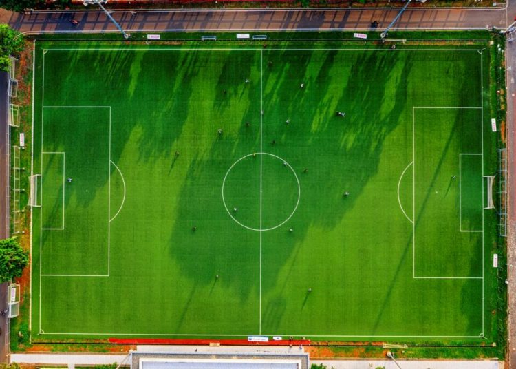 À 7 ans, votre enfant a l’âge pour débuter le football : voici pourquoi