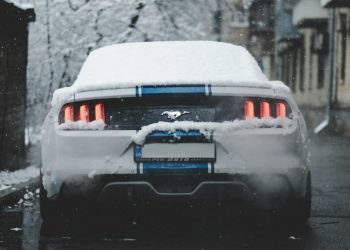 Sur la neige, deux automobilistes stoppés par les gendarmes à 181 et 158 km/h