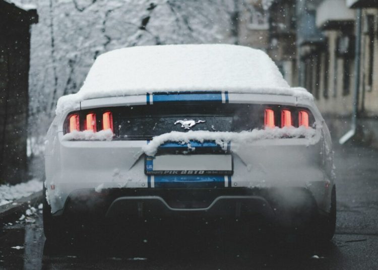 Sur la neige, deux automobilistes stoppés par les gendarmes à 181 et 158 km/h