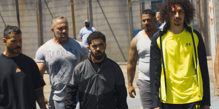 À partir de quel âge voir Sous écrous au cinéma ?