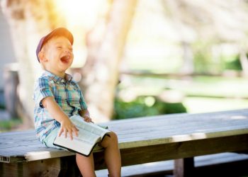 La question pas si bête : jusqu’à quel âge lire des histoires à son enfant ?