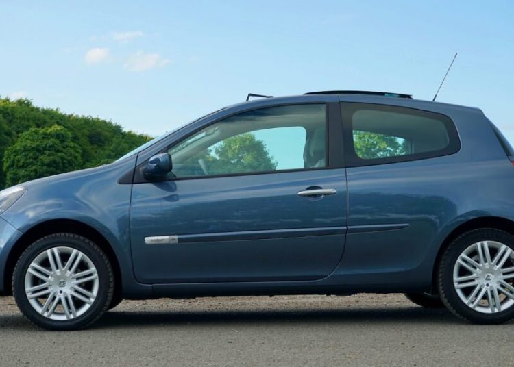 Avec cette nouvelle loi, il faut vérifier sa carte grise de voiture pour éviter une grosse amende