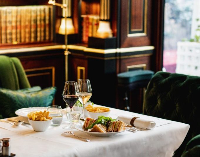 La Réserve Paris dévoile « Tradition Palace », une carte dominicale d’exception