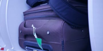 Astuces bagages cabine : 10 conseils essentiels pour optimiser votre valise et voyager léger