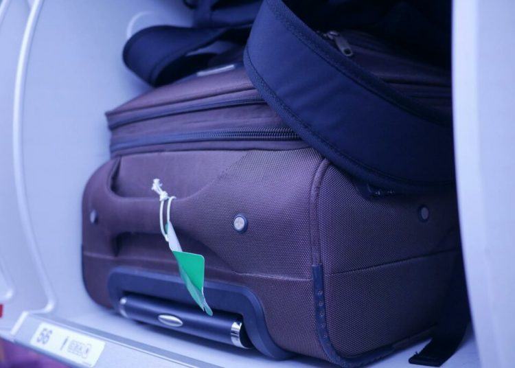 Astuces bagages cabine : 10 conseils essentiels pour optimiser votre valise et voyager léger