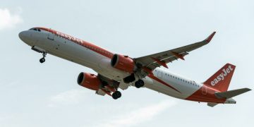 Prix bagages en soute EasyJet : tarifs, options et conseils pour économiser sur vos frais de valise