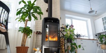 Poêle à bois : les distances de sécurité à respecter pour une installation sans risque