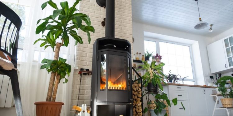 Poêle à bois : les distances de sécurité à respecter pour une installation sans risque