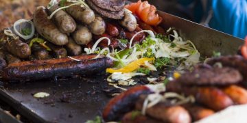 Plancha au gaz : Pourquoi cet incontournable du jardin détrône le barbecue ?