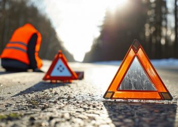 Alerte : ces 2 objets obligatoires dans votre voiture ou 1 500€ d’amende (choquant)