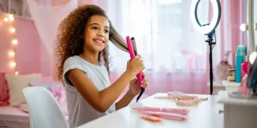 À partir de quel âge peut-on utiliser un lisseur pour les cheveux ?