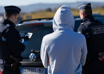 À 17 ans, il pousse son Caddy à 163 km/h sur l’A43, le verdict des gendarmes est sans appel