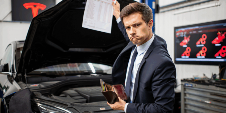 Il achète une Tesla d’occasion et tombe dans le piège électrique