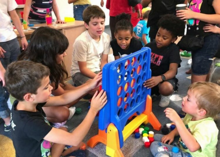 Puissance 4 : un jeu pour enfants ? Pas si vite… tout dépend de l’âge