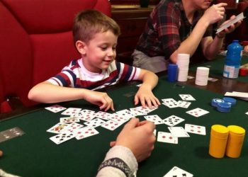 6 qui prend : l’âge idéal pour comprendre les règles et piéger les adultes