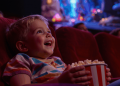 La première expérience d’un enfant au cinéma : 7 astuces pour en faire un souvenir inoubliable