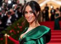 Meghan Markle éblouit le tapis rouge avec un hommage stylé à Carolyn