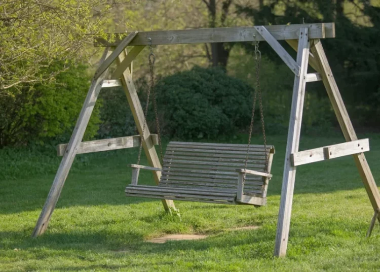 Comment réparer une balançoire de jardin qui grince après l’hiver