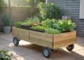 Construire un carré potager sur roulettes avec bâche de protection : guide complet