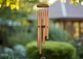 Fabriquer un carillon éolien musical avec des tubes de cuivre recyclés : guide complet DIY