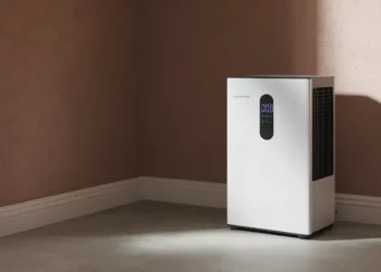 Installer un extracteur d’humidité intelligent avec hygrostat dans son sous-sol : guide complet