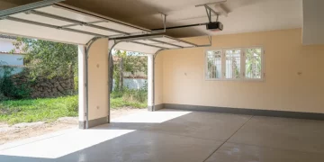 Comment créer une ventilation naturelle pour garage surchauffé : guide complet