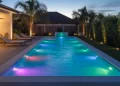 Comment fabriquer un éclairage de piscine RGB étanche programmable