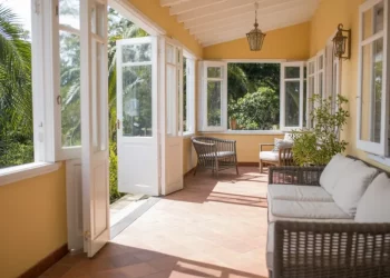 Ventilation croisée pour véranda : créer un système de refroidissement naturel efficace