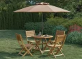 Construire une table de jardin pliante avec parasol intégré en bois recyclé