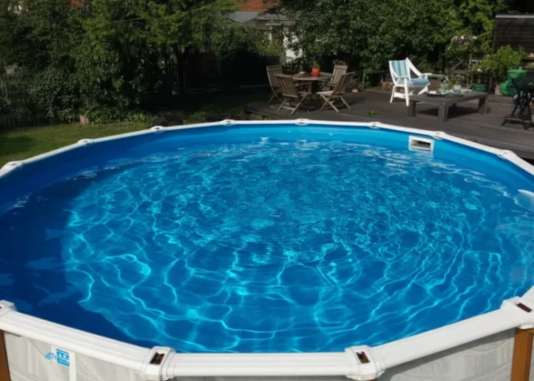 Réparer une piscine hors-sol déformée par la chaleur : guide d’urgence et prévention