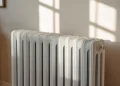 Peindre un radiateur sans le déposer : technique, apprêt et peinture haute température