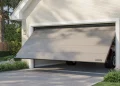 Porte de garage basculante qui frotte ou bloque : 6 pannes diagnostiquées et réparées