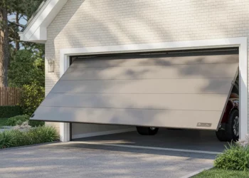 Porte de garage basculante qui frotte ou bloque : 6 pannes diagnostiquées et réparées