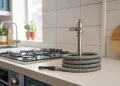 Remplacer un flexible de gaz de cuisinière : procédure complète et conseils de sécurité